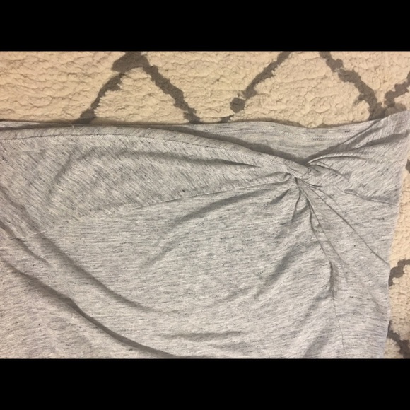 Athletes side knot tank - Picture 4 of 4